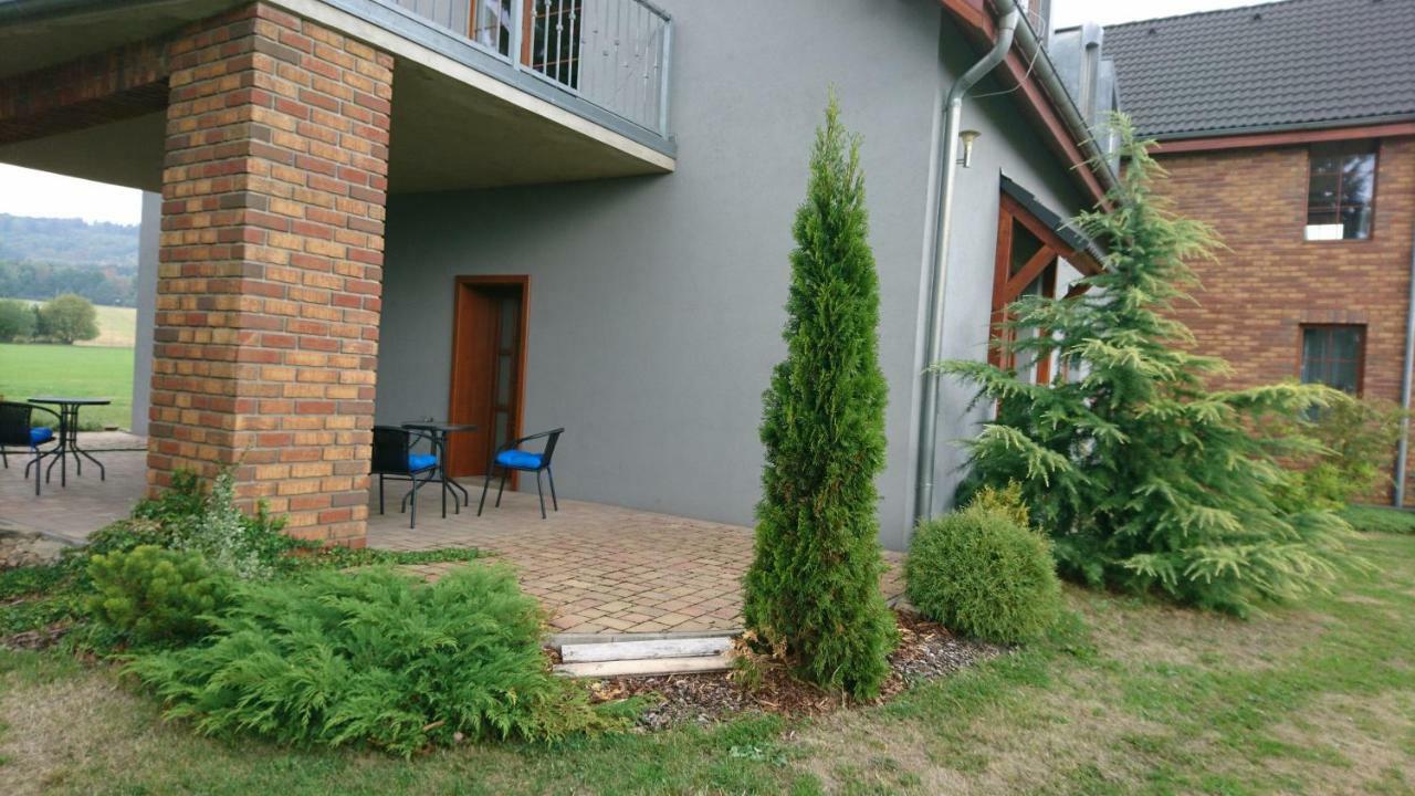 Vila Lipa Novy Bor Luaran gambar