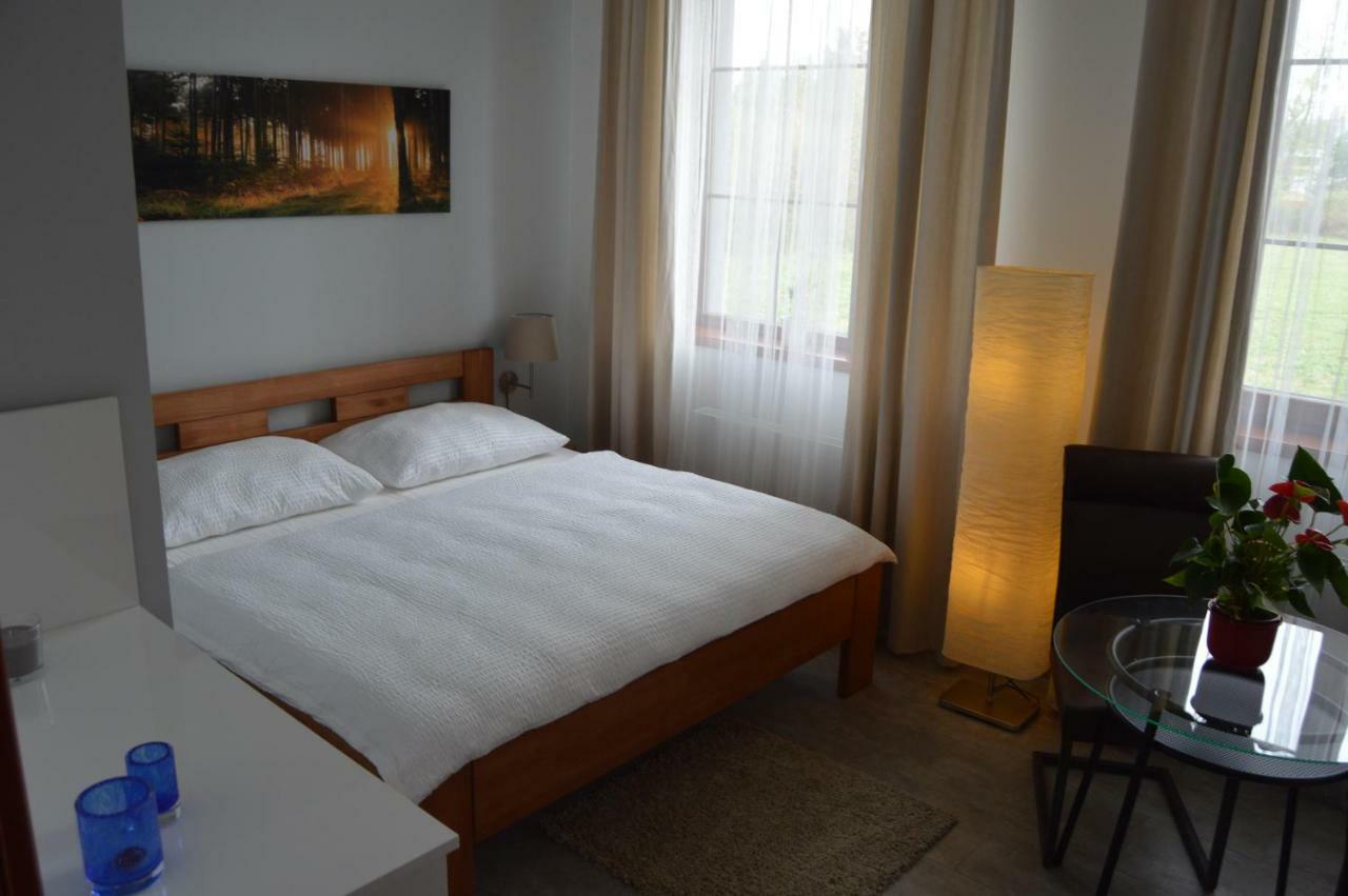 Vila Lipa Novy Bor Luaran gambar